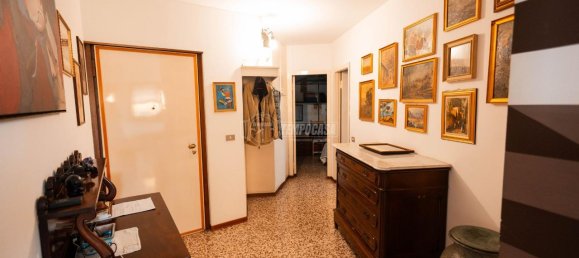 Apartamento de 3 habitaciónes en Merate, Italy No. 3121 15