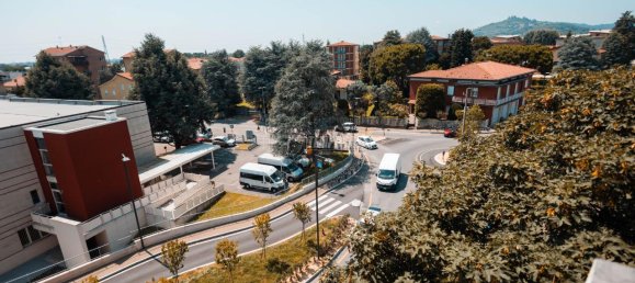 Apartamento de 3 habitaciónes en Merate, Italy No. 3121 52