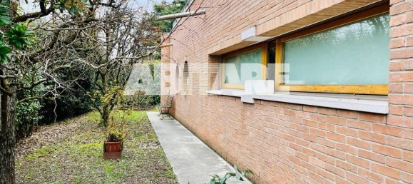 12 rooms Villa in Mogliano Veneto, Italy No. 103561 4