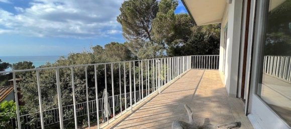 13 rooms Villa in Livorno, Italy No. 152145 3