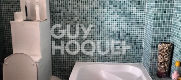 5 bedrooms House in Rhone, France No. 298477 9