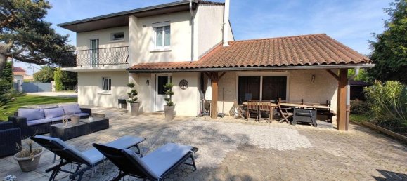 Villa de 4 dormitorios en Amberieux-en-Dombes, France No. 204181 14
