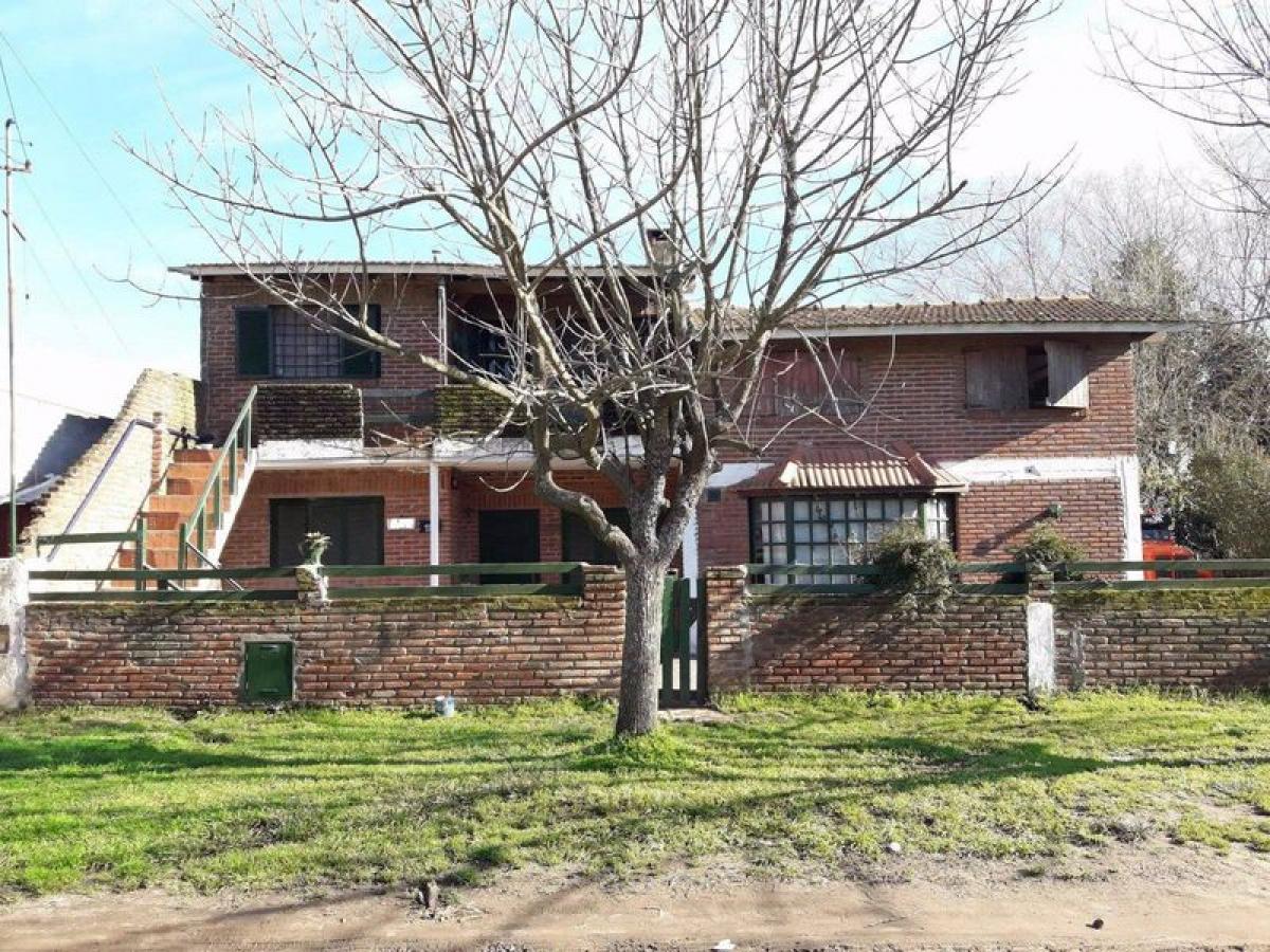 9 bedrooms House in Mar del Plata, Argentina No. 93889