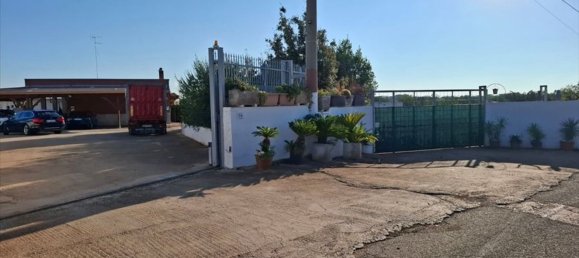 Дом с 10 комнатами в Конверсано, Италия № 303153 3