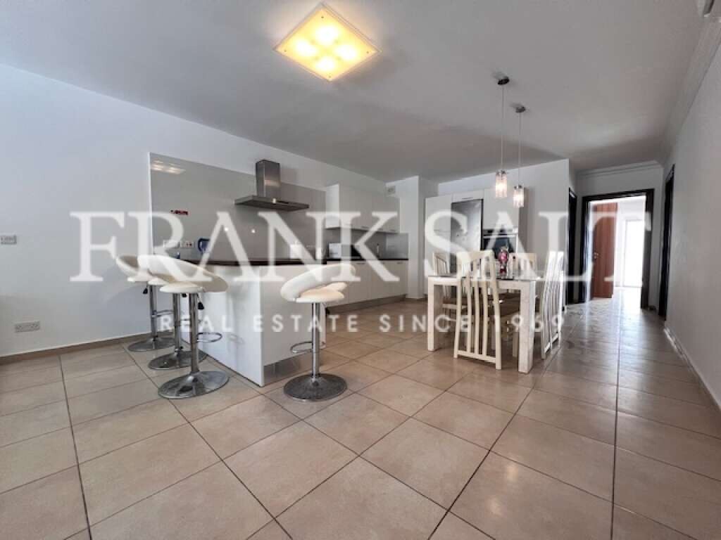 2 غرف نوم طابقين في Mosta, Malta رقم 5145