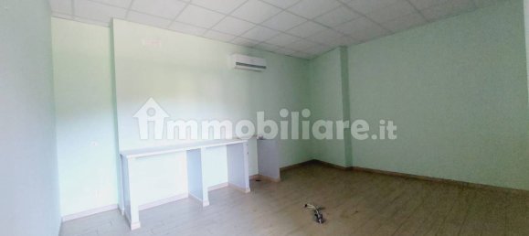 5 rooms Commercial property in Frosinone, Italy No. 29215 20