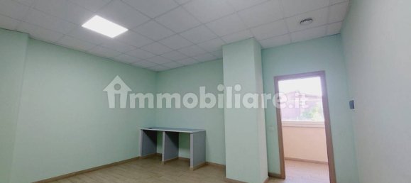 5 rooms Commercial property in Frosinone, Italy No. 29215 14