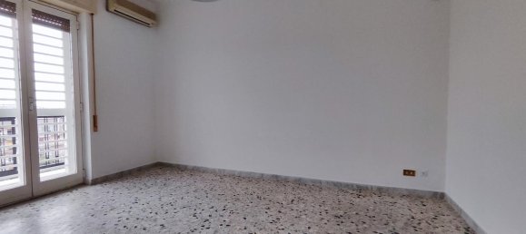 2 rooms Apartment in Bari, Italy No. 311953 2