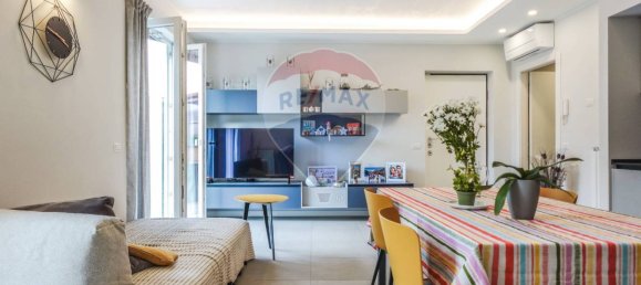 Квартира с 2 спальнями в Бусто Арсицио, Италия № 269587 4