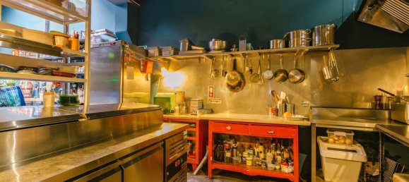 Коммерческая недвижимость 130м² в Лиссабон, Португалия № 96811 4