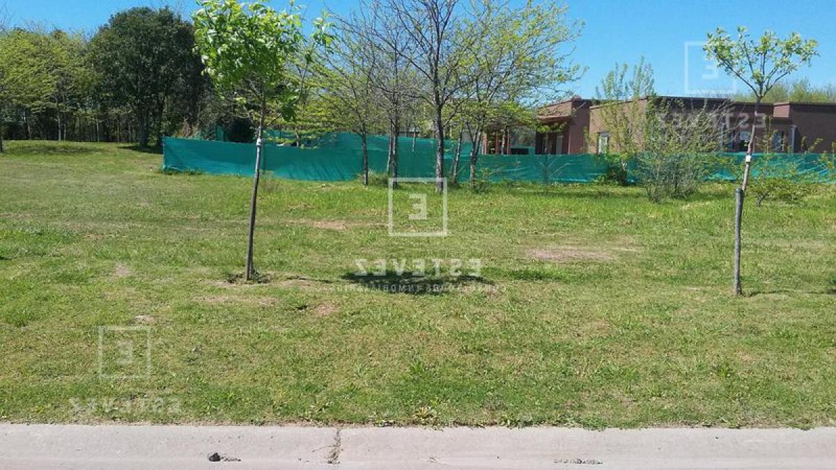  Land in Escobar, Argentina No. 113042