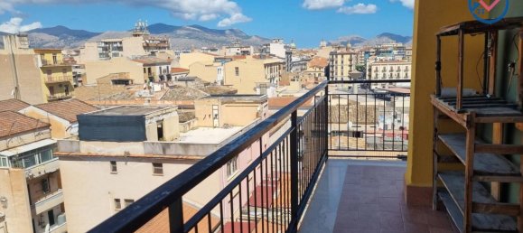 Apartamento de 5 dormitorios en Palermo, Italy No. 296499 2