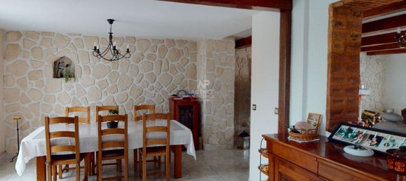 3 bedrooms House in Pontoise, France No. 185726 3