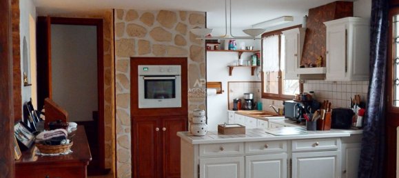 3 bedrooms House in Pontoise, France No. 185726 4