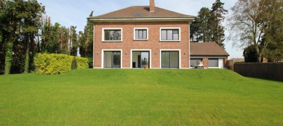 6 bedrooms House in Fretin, France No. 69150 16