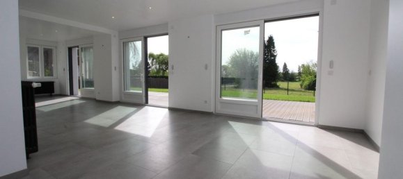 6 bedrooms House in Fretin, France No. 69150 11