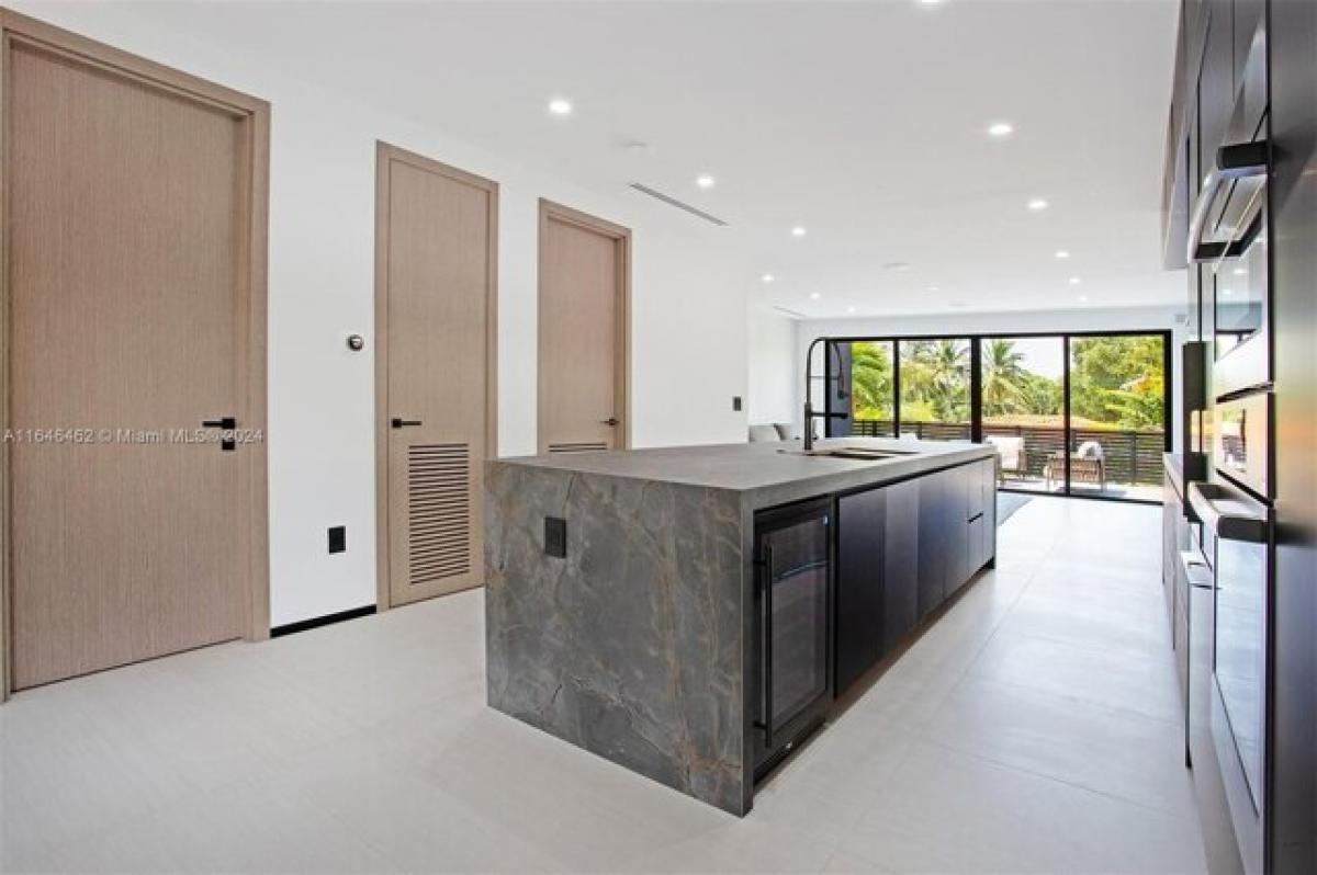 3 Schlafzimmer Haus in Miami, USA, Nr. 329004