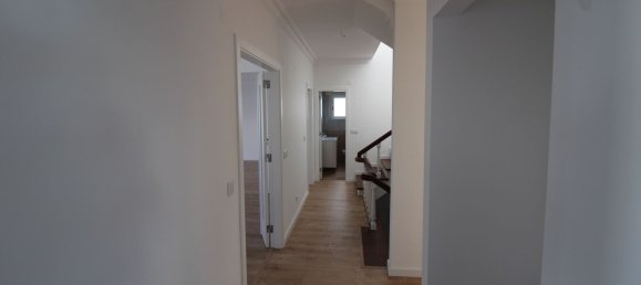 5 bedrooms House in Loures, Portugal No. 166948 29