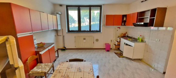 3-salle Appartement à Berbenno di Valtellina, Italy No. 89774 22