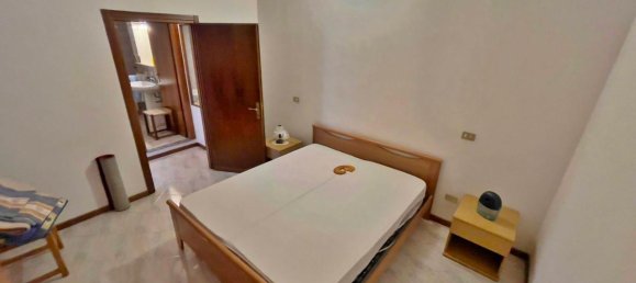 3-salle Appartement à Berbenno di Valtellina, Italy No. 89774 10