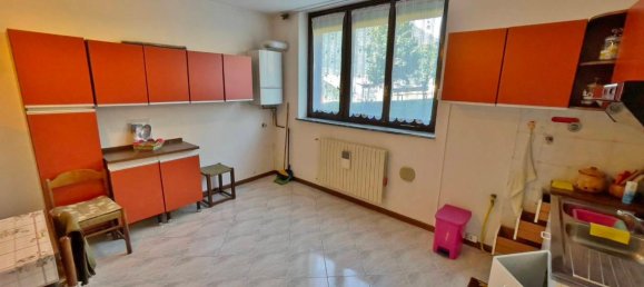 3-salle Appartement à Berbenno di Valtellina, Italy No. 89774 20