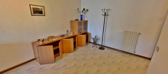 3-salle Appartement à Berbenno di Valtellina, Italy No. 89774 12