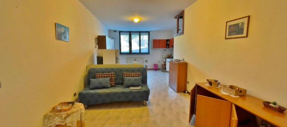 3-salle Appartement à Berbenno di Valtellina, Italy No. 89774 2