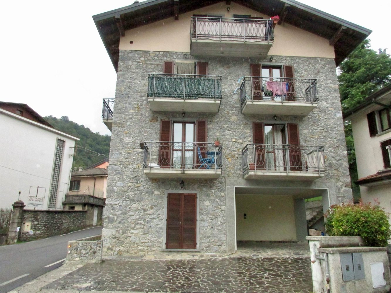 3 bedrooms Apartment in Corna Imagna, Italy No. 324399