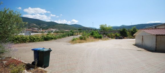 1170m² Warehouse in Campello sul Clitunno, Italy No. 66017 34