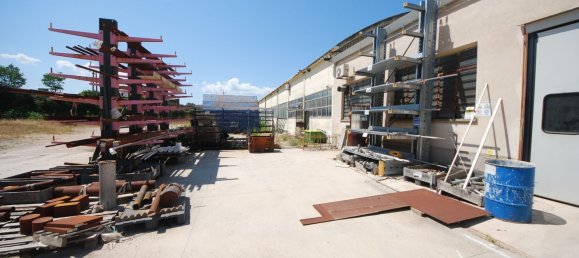 1170m² Warehouse in Campello sul Clitunno, Italy No. 66017 16