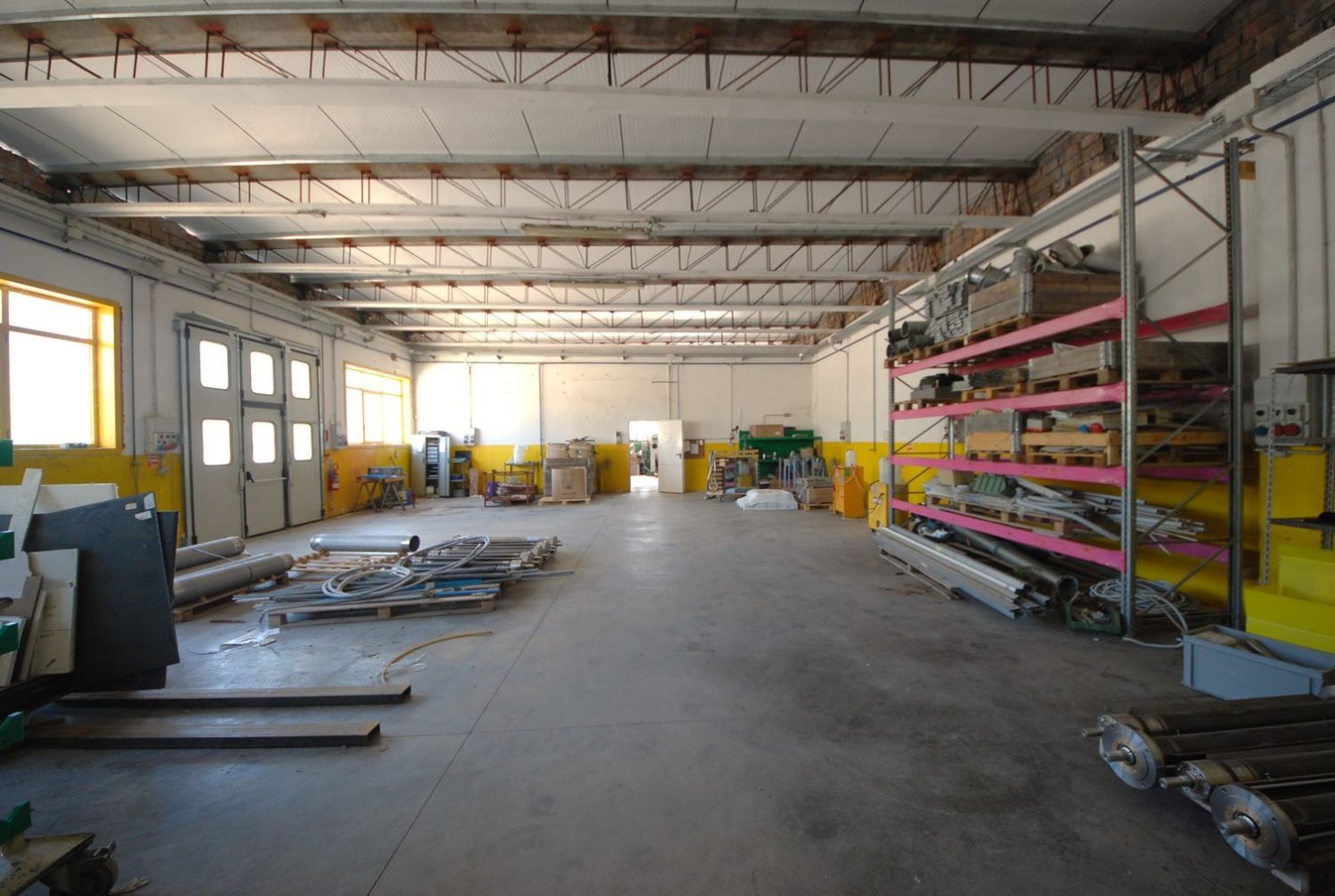 1170m² Warehouse in Campello sul Clitunno, Italy No. 66017