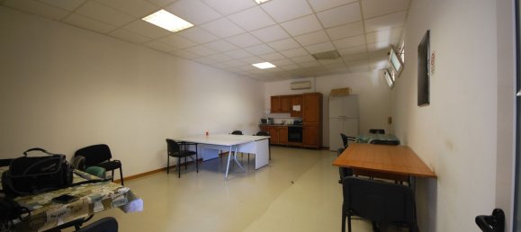 1170m² Warehouse in Campello sul Clitunno, Italy No. 66017 18