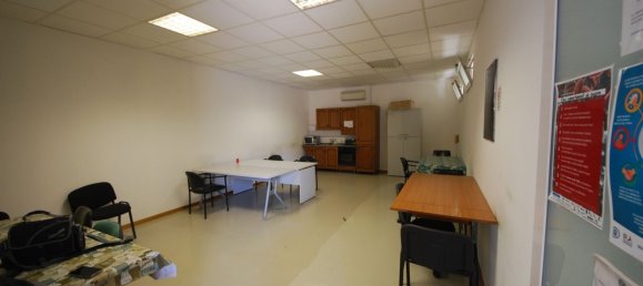 1170m² Warehouse in Campello sul Clitunno, Italy No. 66017 29