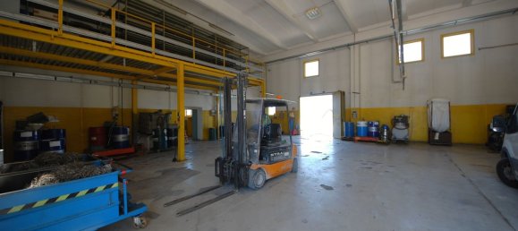 1170m² Warehouse in Campello sul Clitunno, Italy No. 66017 12