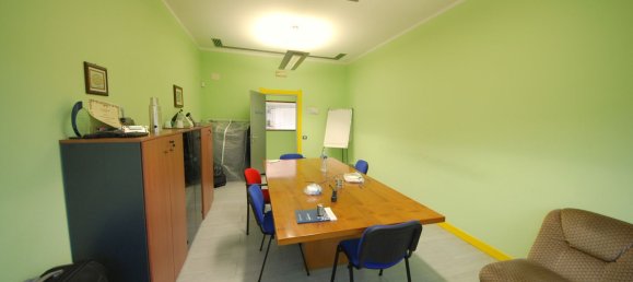 1170m² Warehouse in Campello sul Clitunno, Italy No. 66017 30