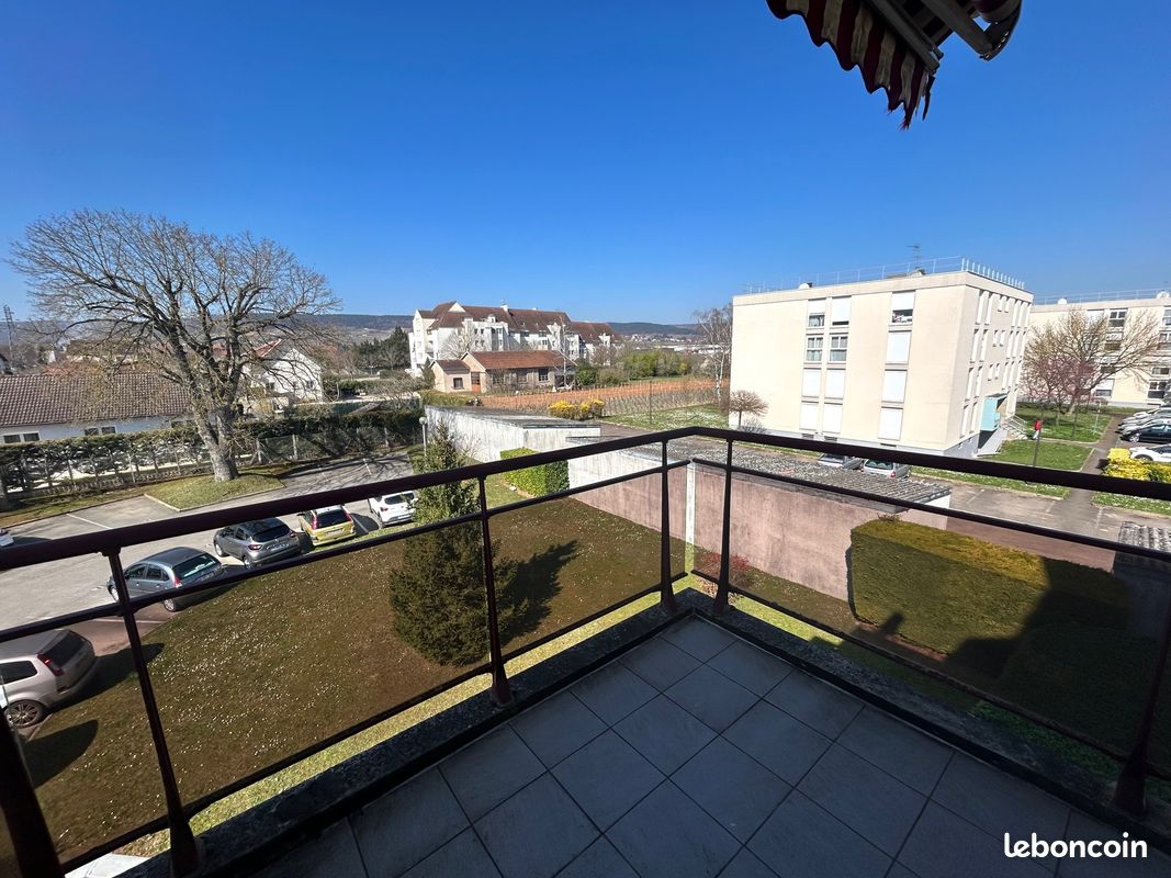 2 bedrooms Apartment in Gevrey-Chambertin, France No. 196445