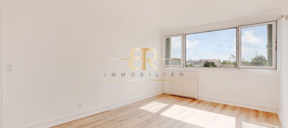 2 bedrooms Apartment in Champigny-sur-Marne, France No. 166868 2
