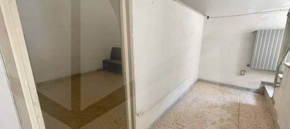 2-salle Appartement à Andria, Italy No. 16430 5