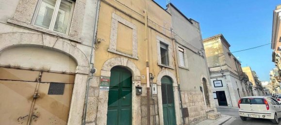 2-salle Appartement à Andria, Italy No. 16430 4