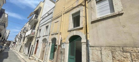 2-salle Appartement à Andria, Italy No. 16430 2