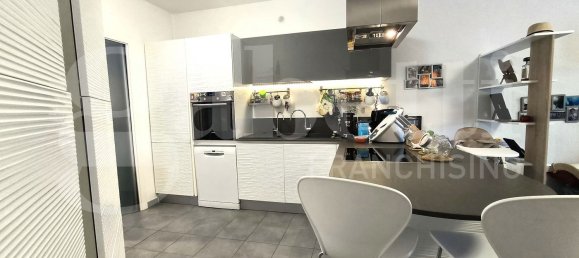 2 Schlafzimmer Wohnung in Follonica, Italy, Nr. 353752 14