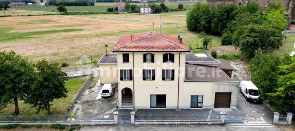 4 غرف نوم منزل في Fidenza, Italy رقم 344979 2