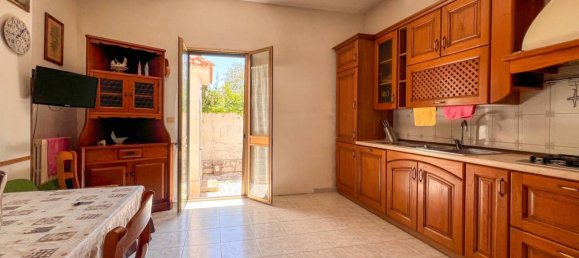 4 bedrooms Villa in Nettuno, Italy No. 294677 18