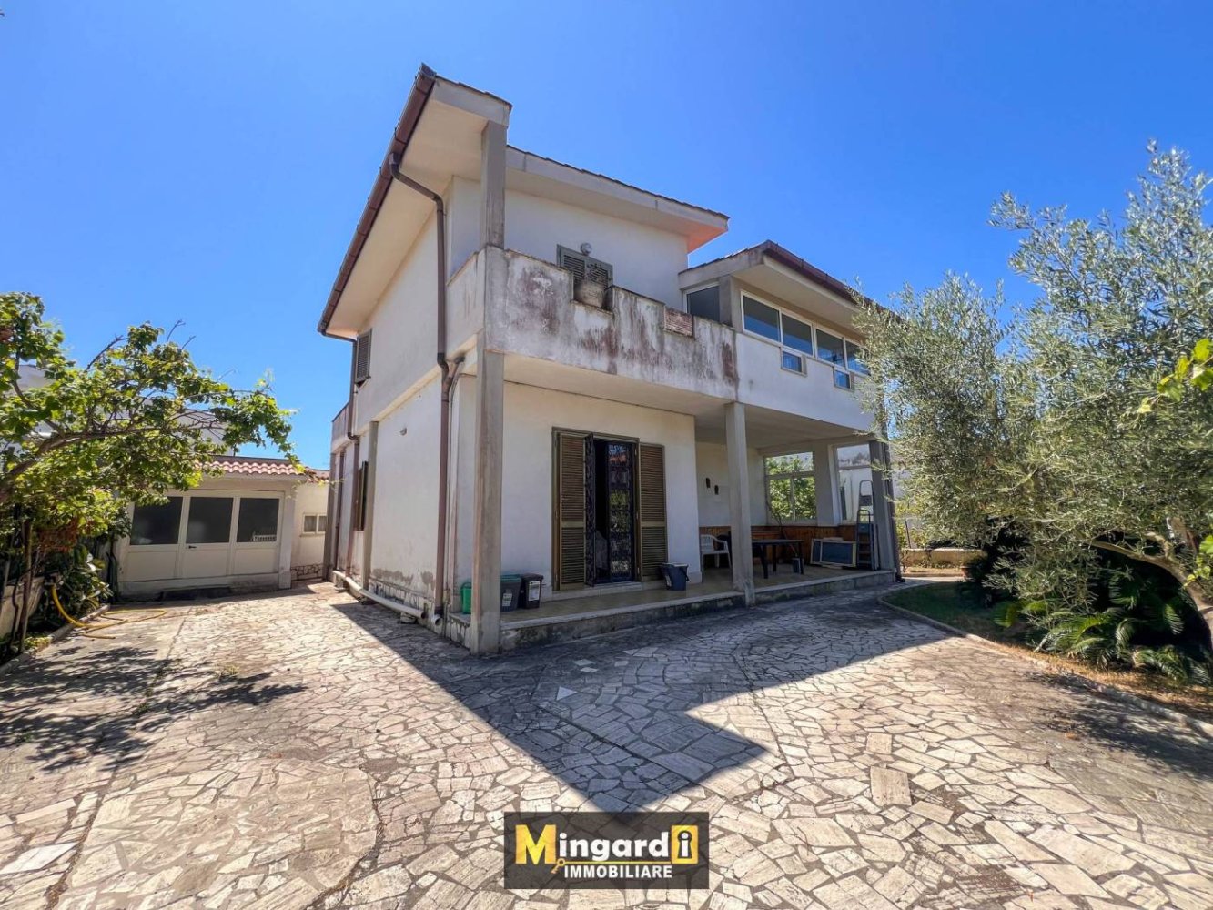 Villa de 4 dormitorios en Nettuno, Italy No. 294677