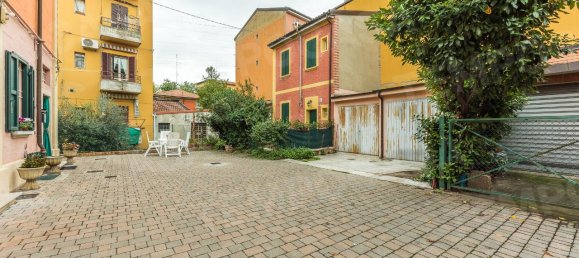 3 rooms Apartment in Bologna, Italy No. 162472 26