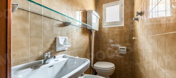 3 rooms Apartment in Bologna, Italy No. 162472 8