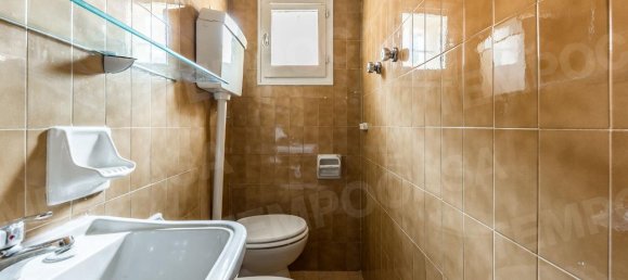 3 rooms Apartment in Bologna, Italy No. 162472 10