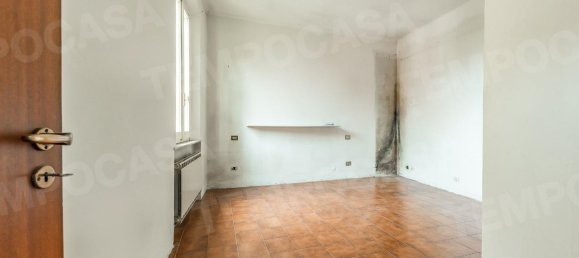 3 rooms Apartment in Bologna, Italy No. 162472 18