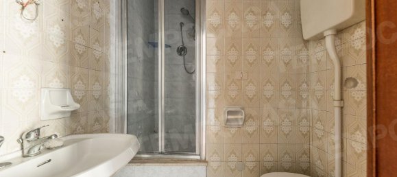 3 rooms Apartment in Bologna, Italy No. 162472 22