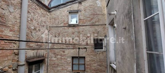 3 Schlafzimmer Wohnung in Siena, Italy, Nr. 149692 20